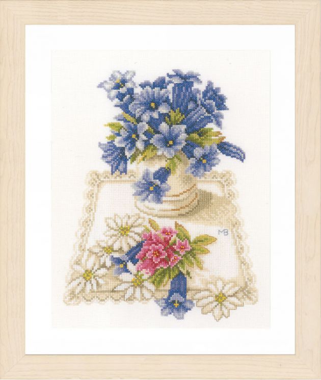 PN-0169670 Набор для вышивания LANARTE "Blue flowers"
