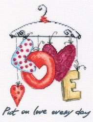 М70034 Набор для вышивания РТО "Надевайте любовь каждый день"